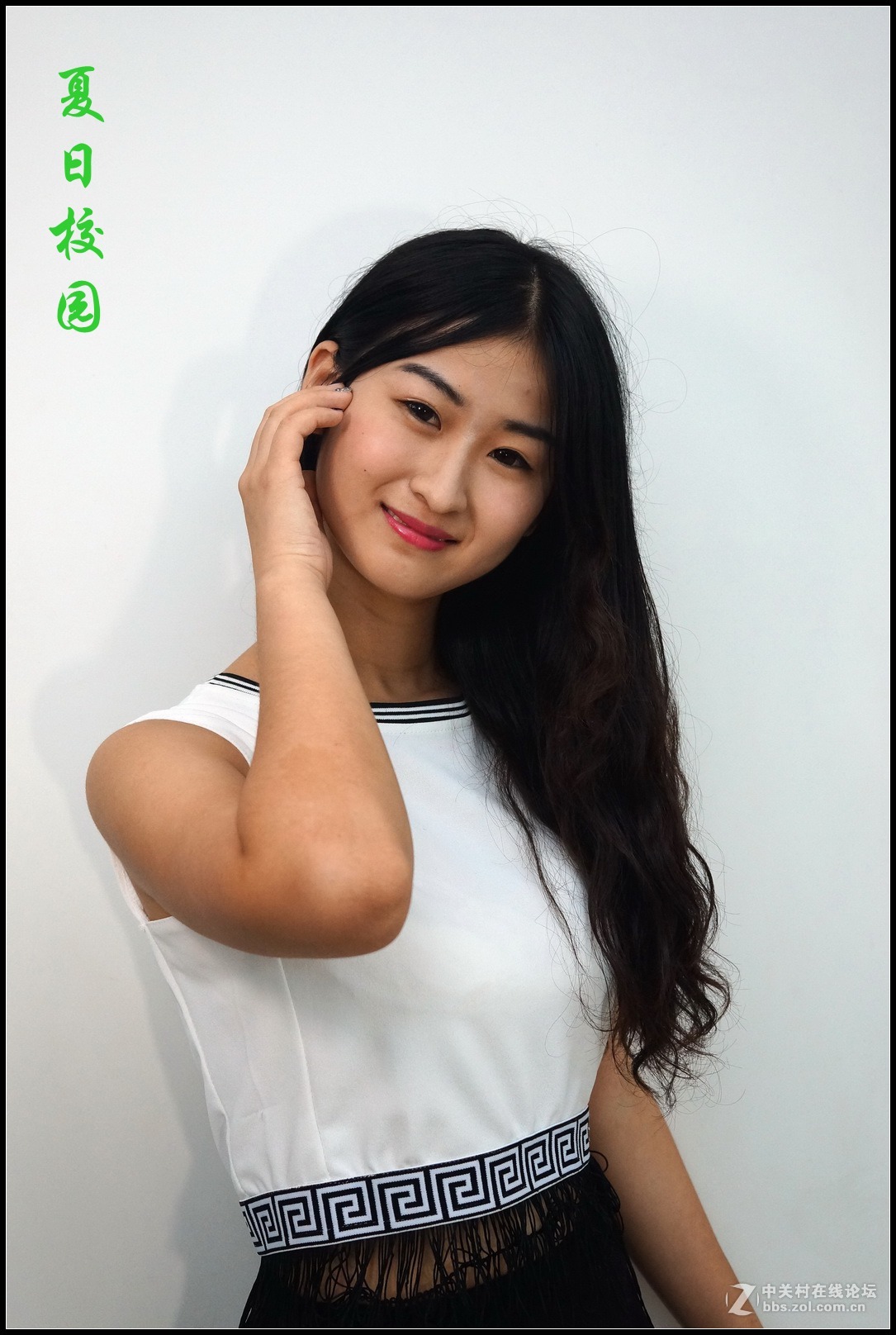 夏日校园里的学生妹