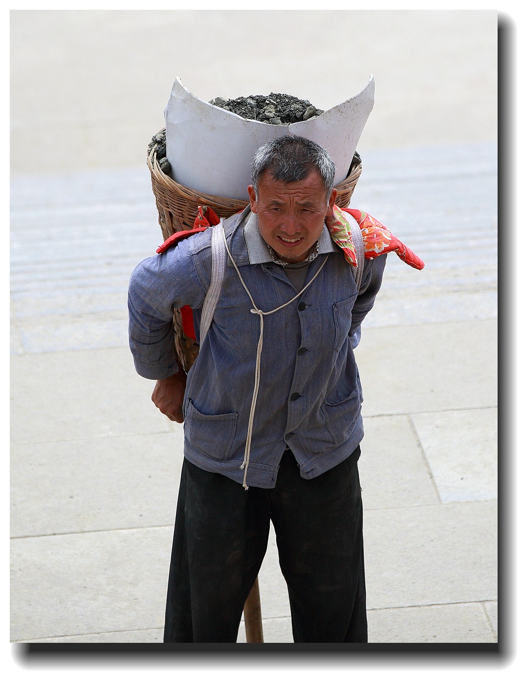 #佳能月赛-最可爱的人#_【背山工】