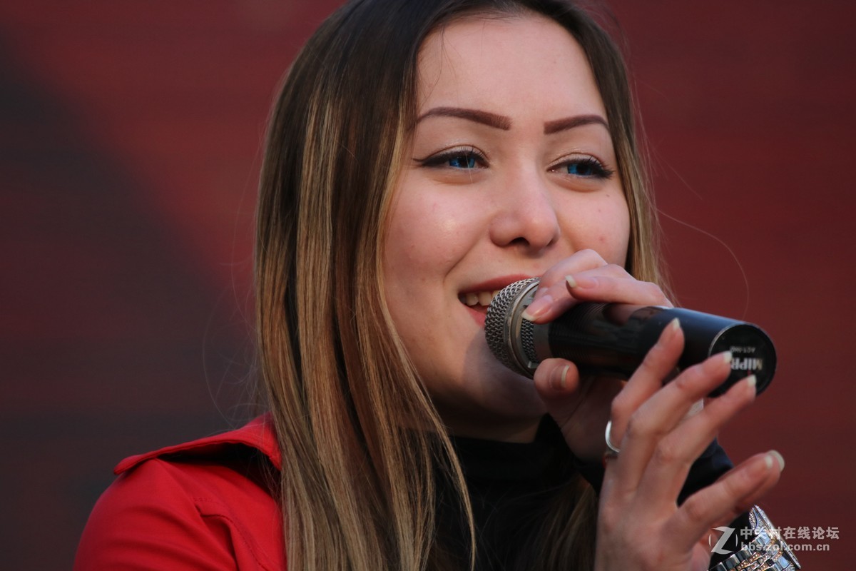 乌克兰洋妞演唱《3》完结篇