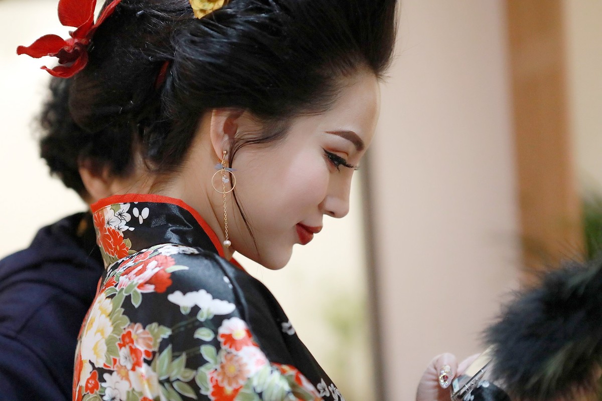 日式榻榻米拍美女