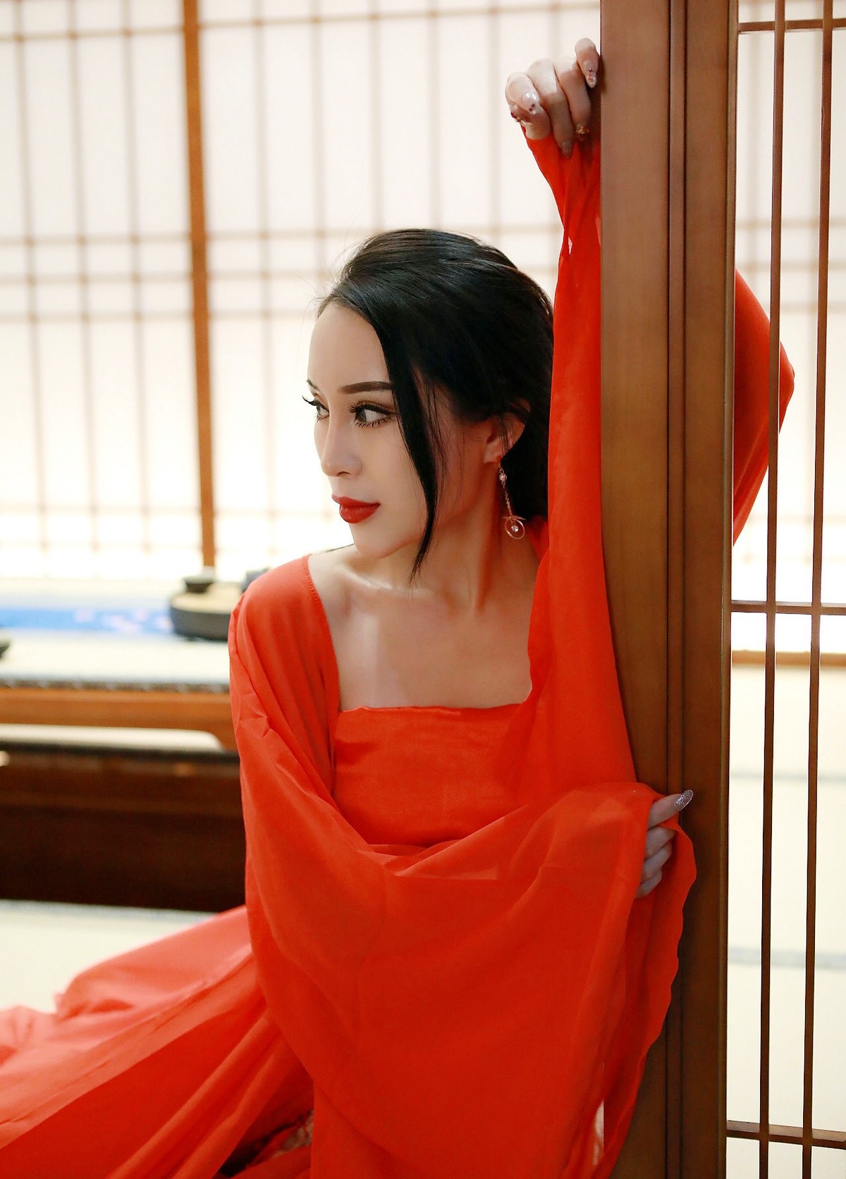 日式榻榻米拍美女