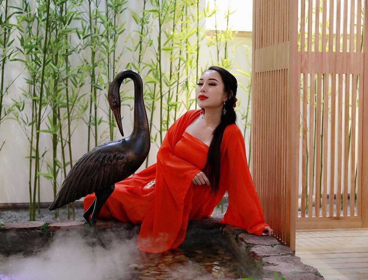 日式榻榻米拍美女