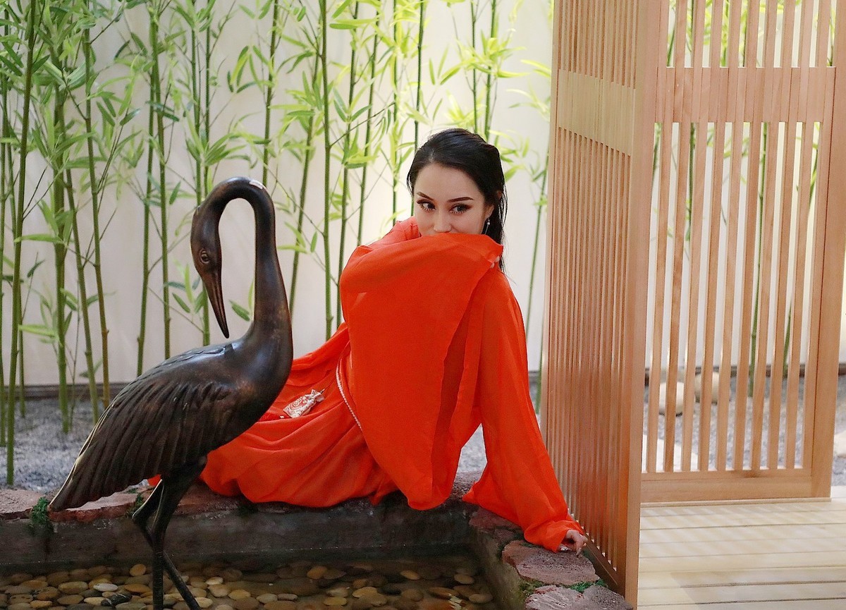 日式榻榻米拍美女