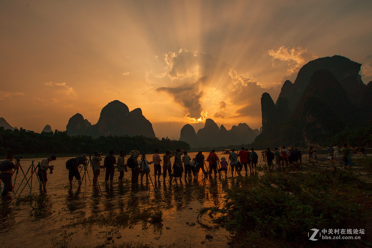 全民摄影，机位难求