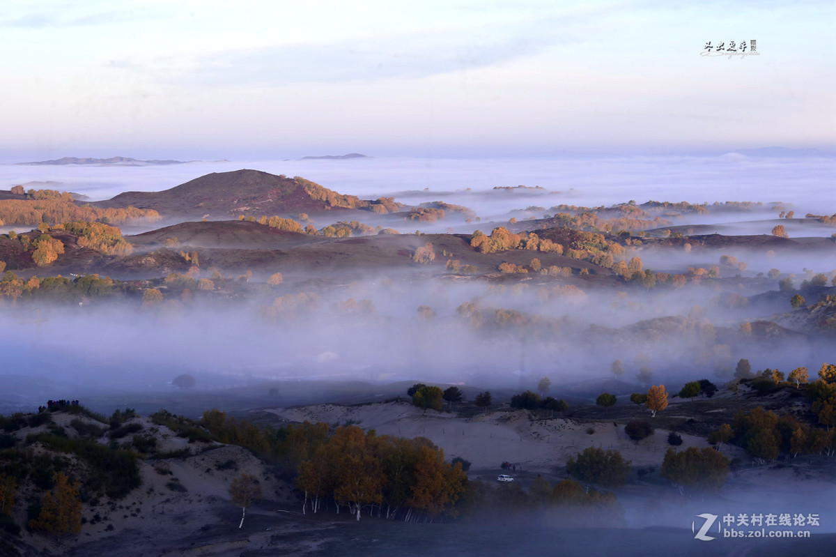 云雾缭绕的敖包吐----内蒙古乌兰布统风光