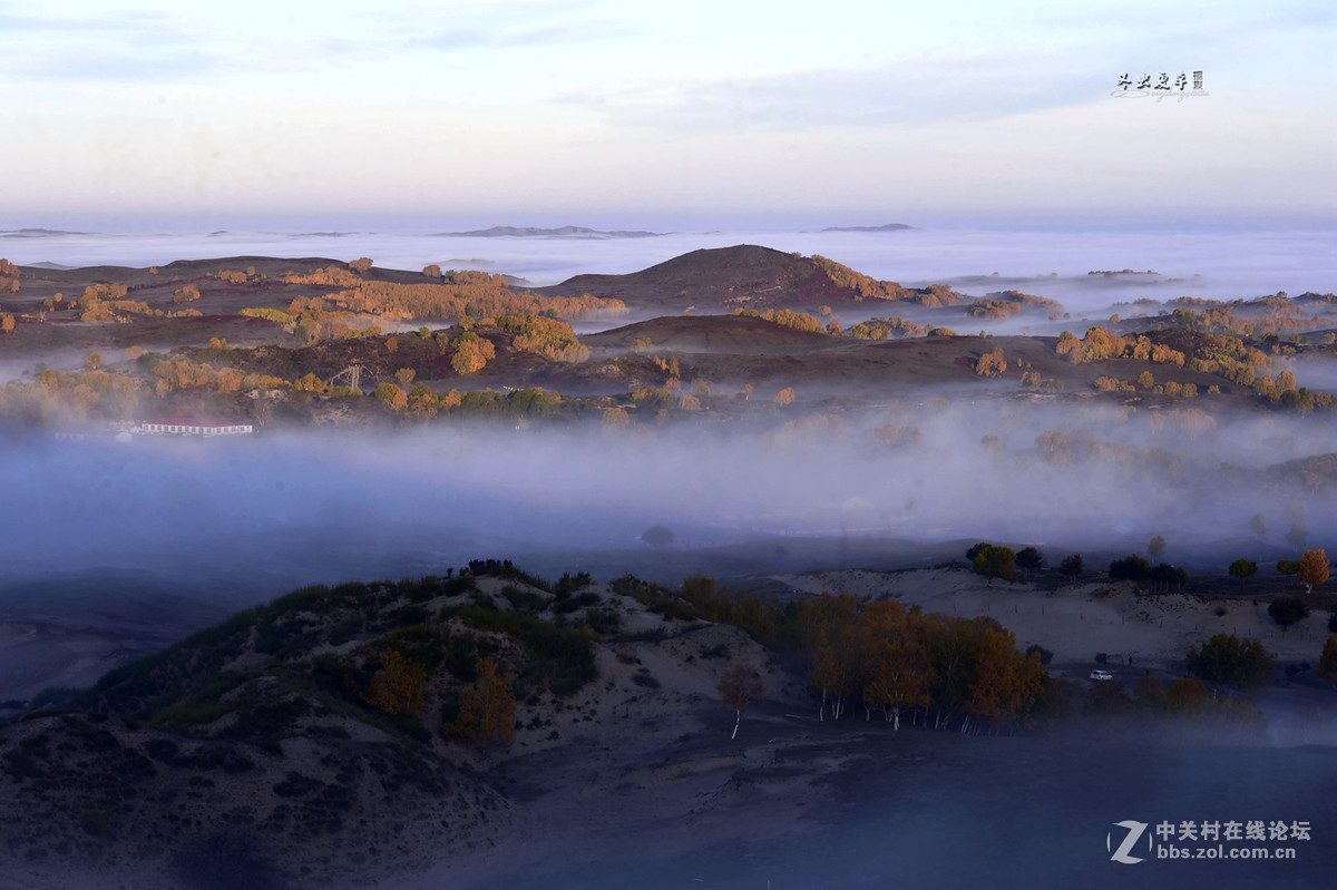 云雾缭绕的敖包吐----内蒙古乌兰布统风光