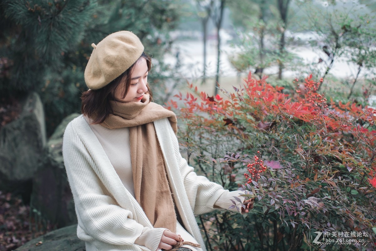 红枫竟艳秋正浓！