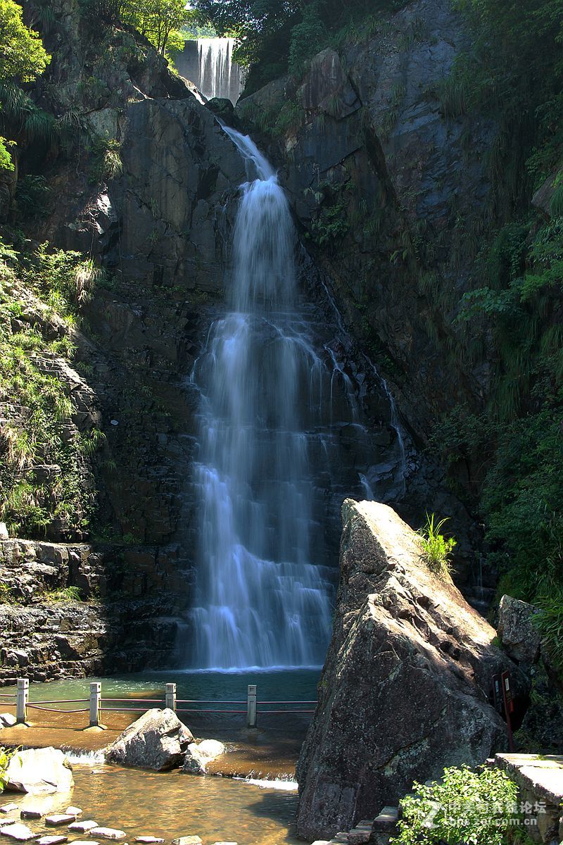 青田千丝岩