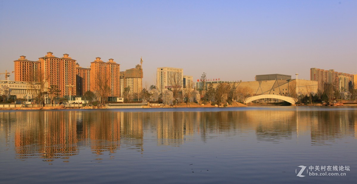 夕阳下的城市公园《下》