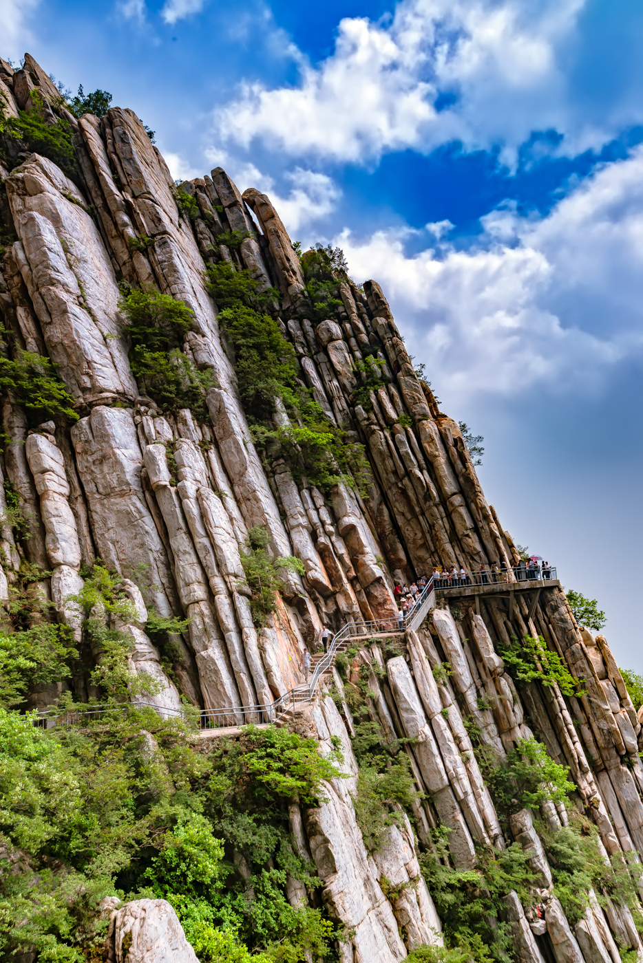 中华五岳之中岳嵩山2竖拍嵩山