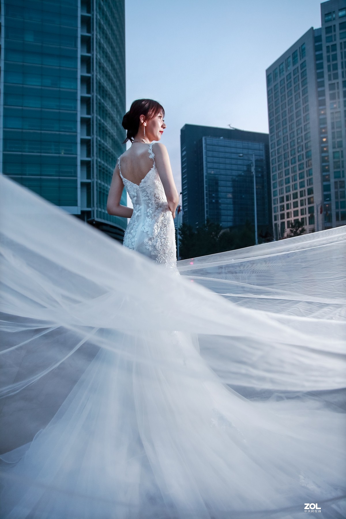 #回顾2019# 街拍婚纱礼服