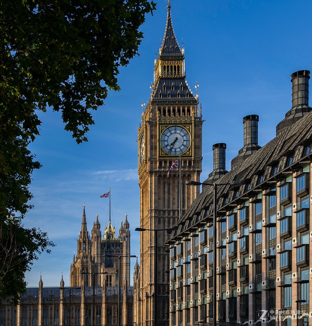 伦敦大本钟国会大厦威斯特敏大教堂
