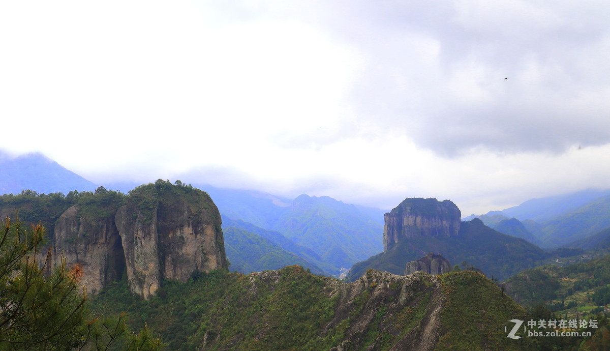 烟雨三月雁荡山脉