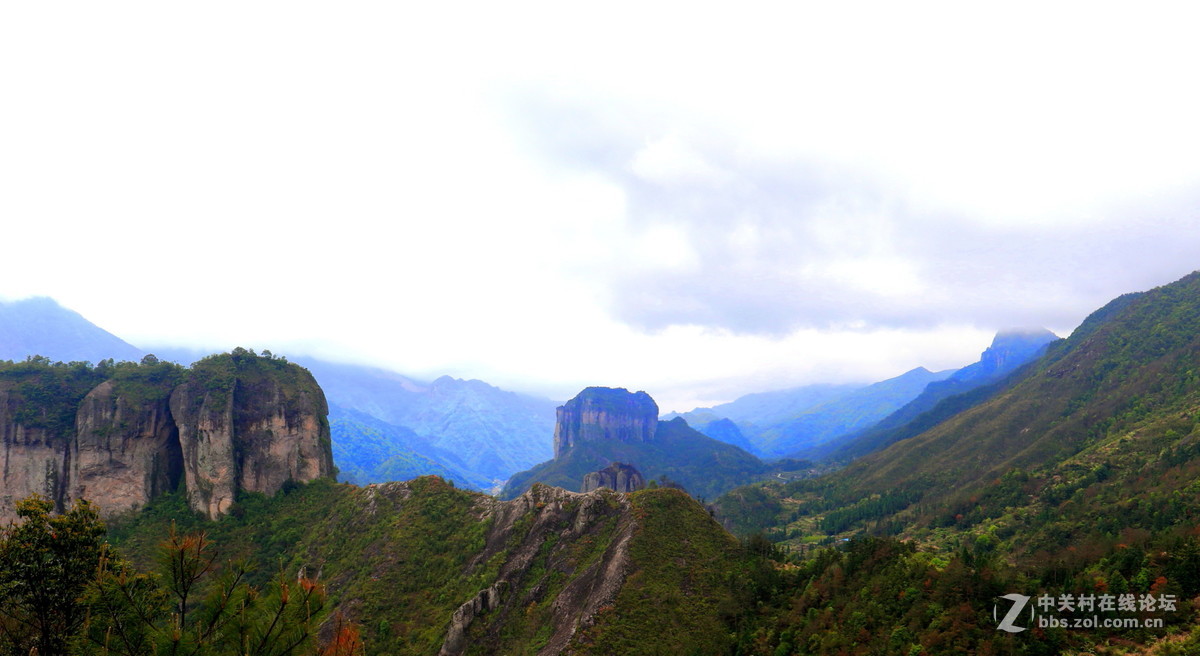 烟雨三月雁荡山脉