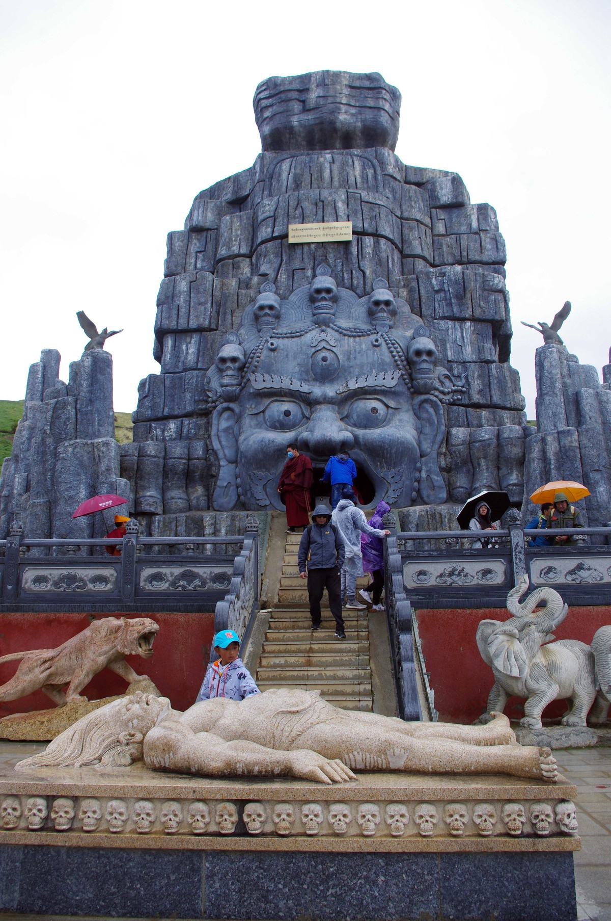 色达尸陀林天葬台