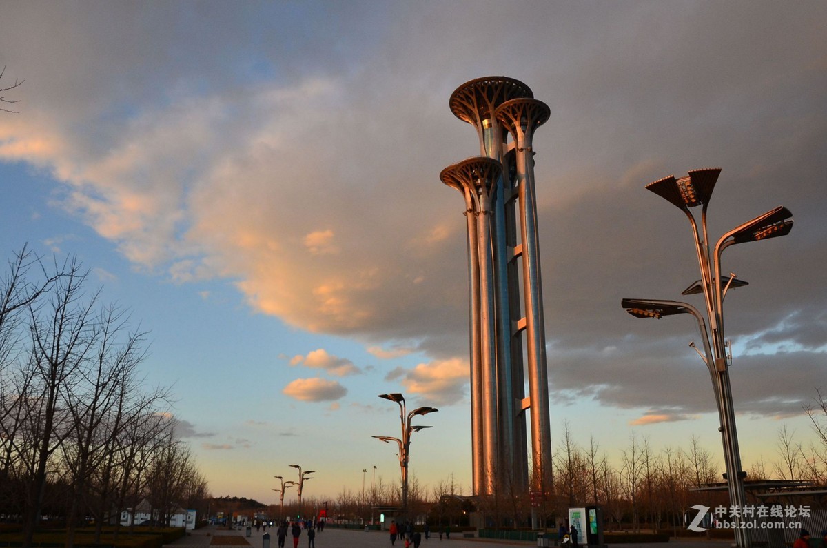 围绕着瞭望塔周围拍