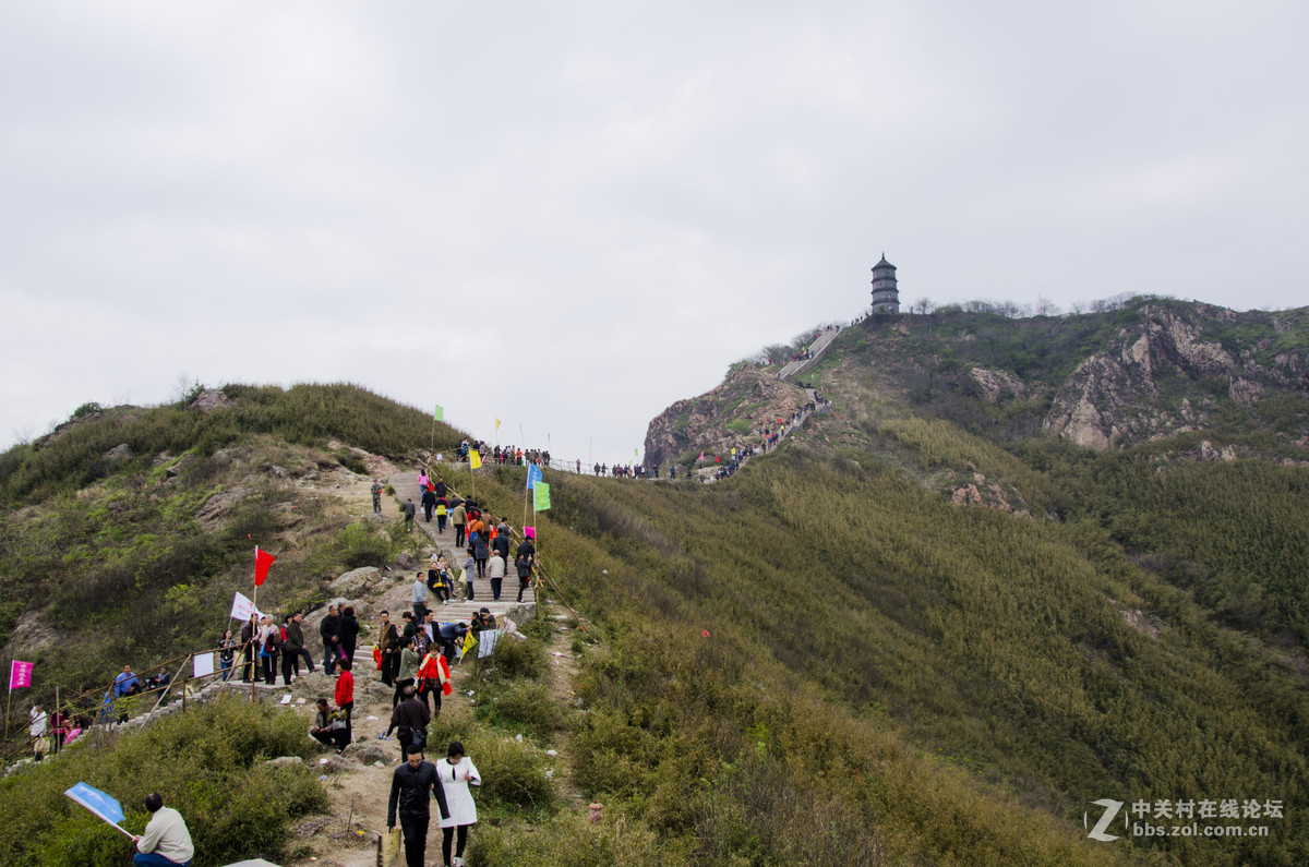 纪实贴黄明节登顶圌山