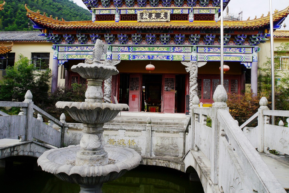 湖北赤壁羊楼圆通寺