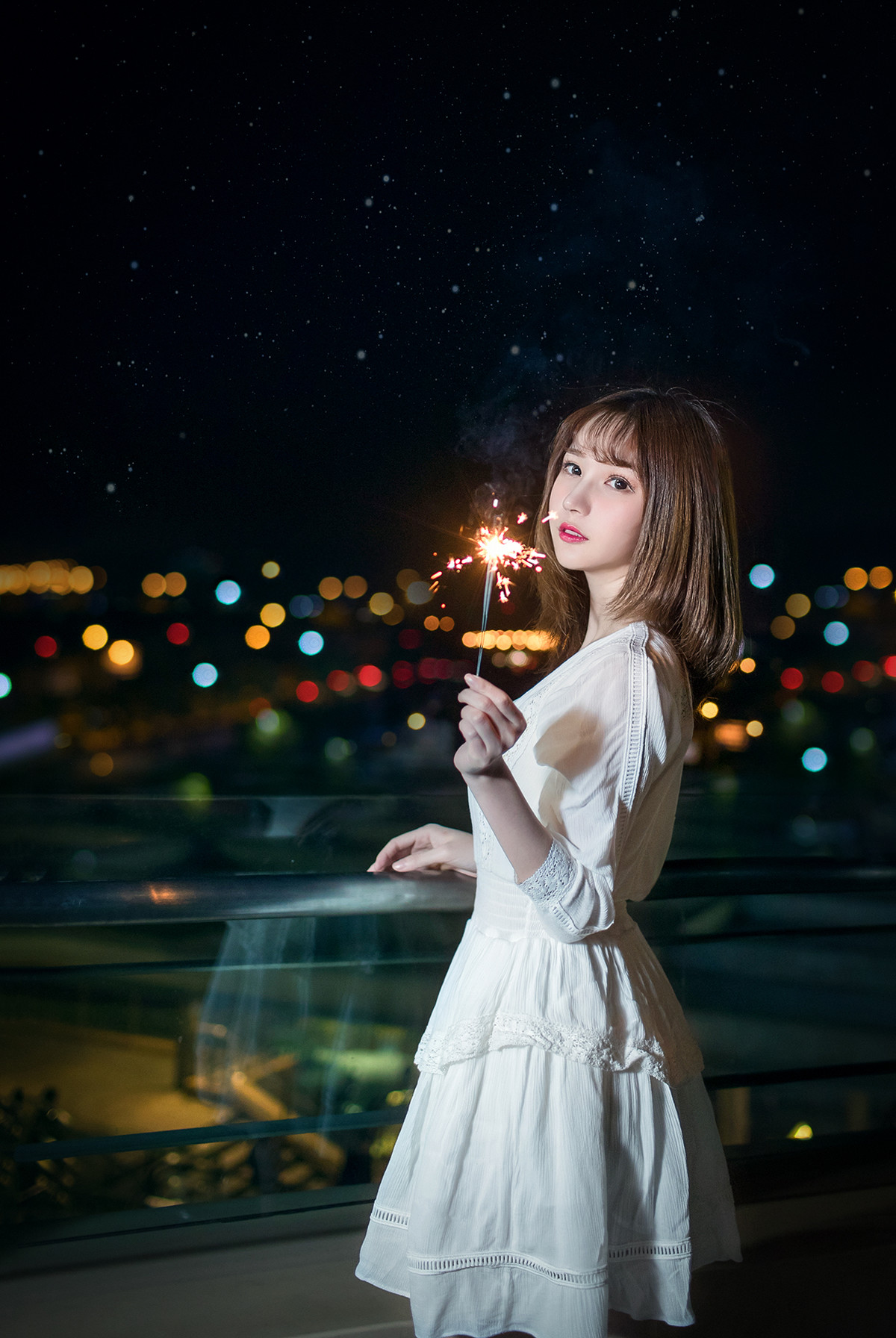 夜景人像灯火阑珊处我在等你