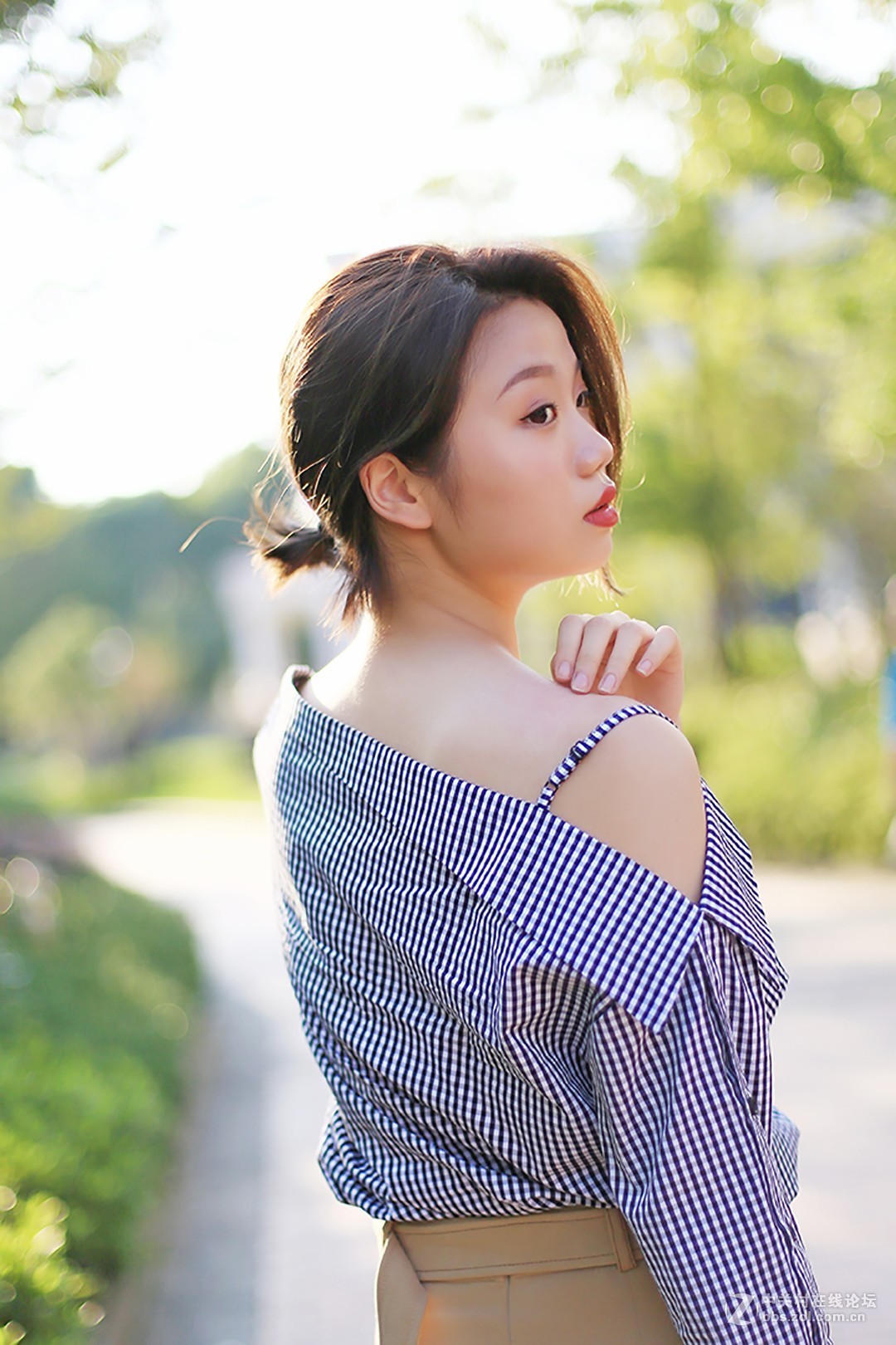 澜岸铭邸的女孩