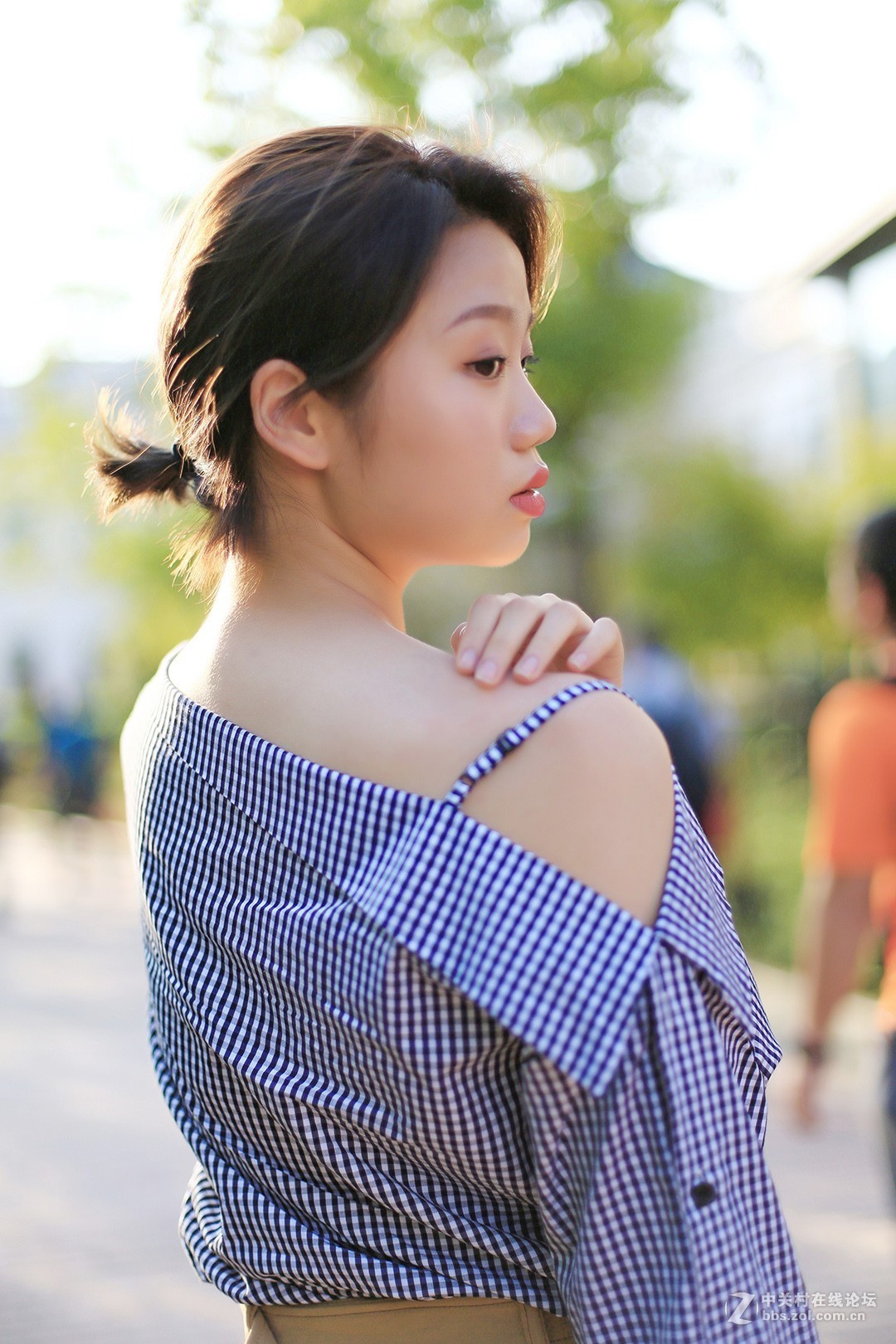 澜岸铭邸的女孩