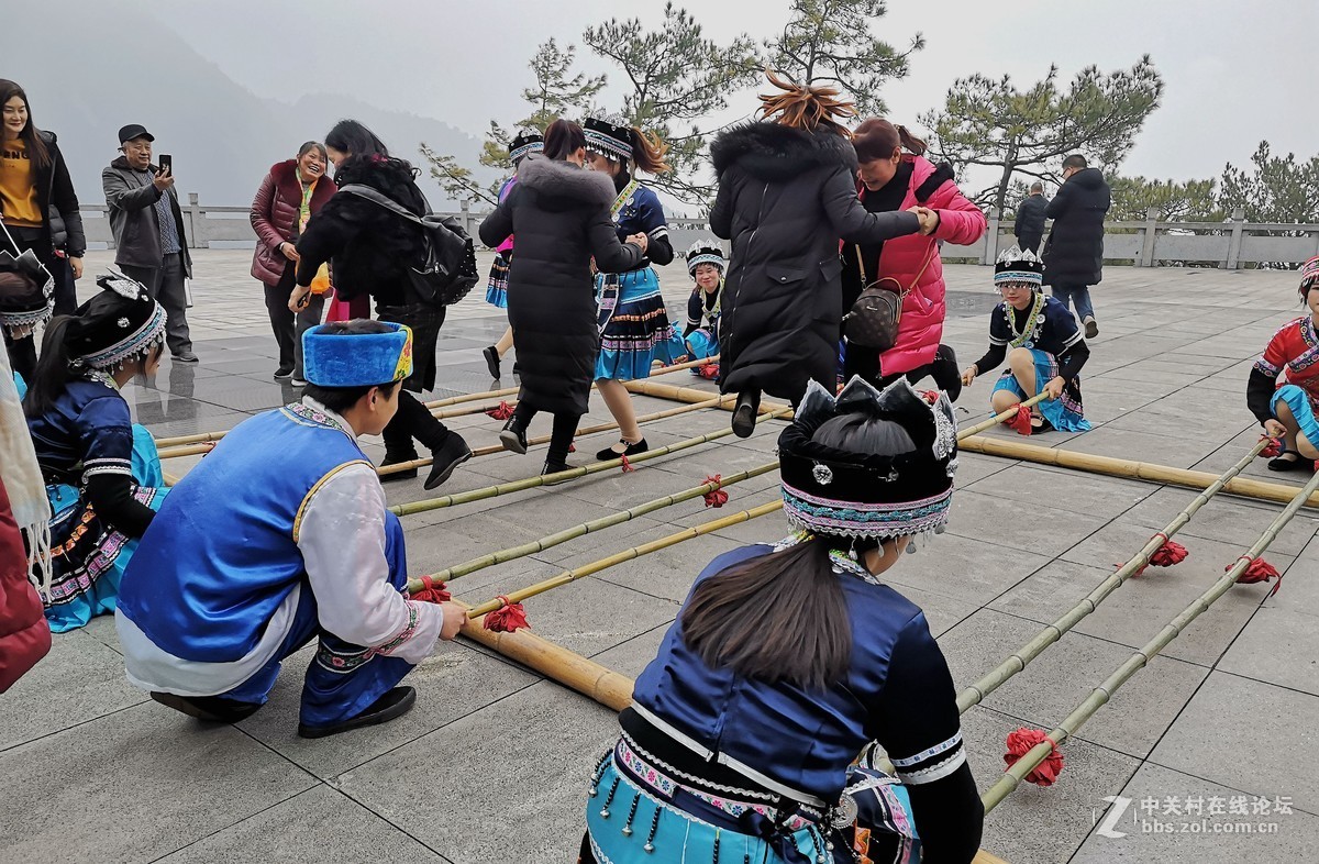 重庆涪陵武陵山大裂谷土家舞