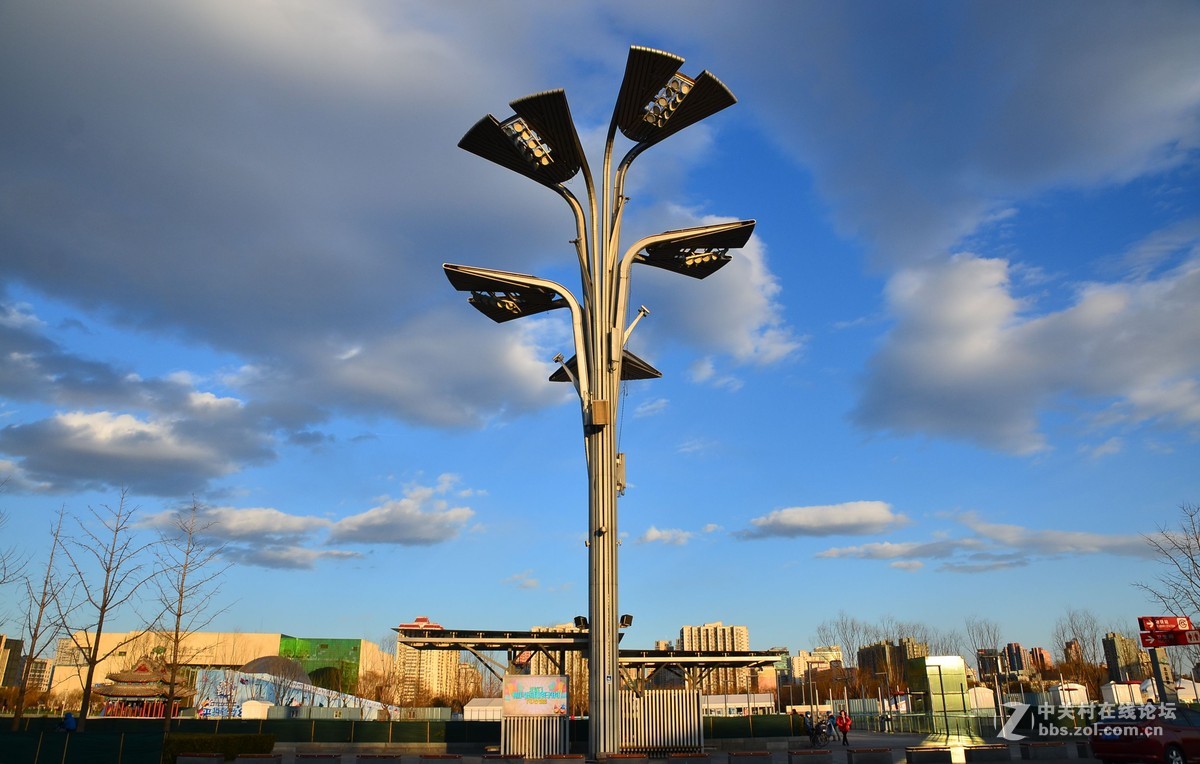 围绕着瞭望塔周围拍