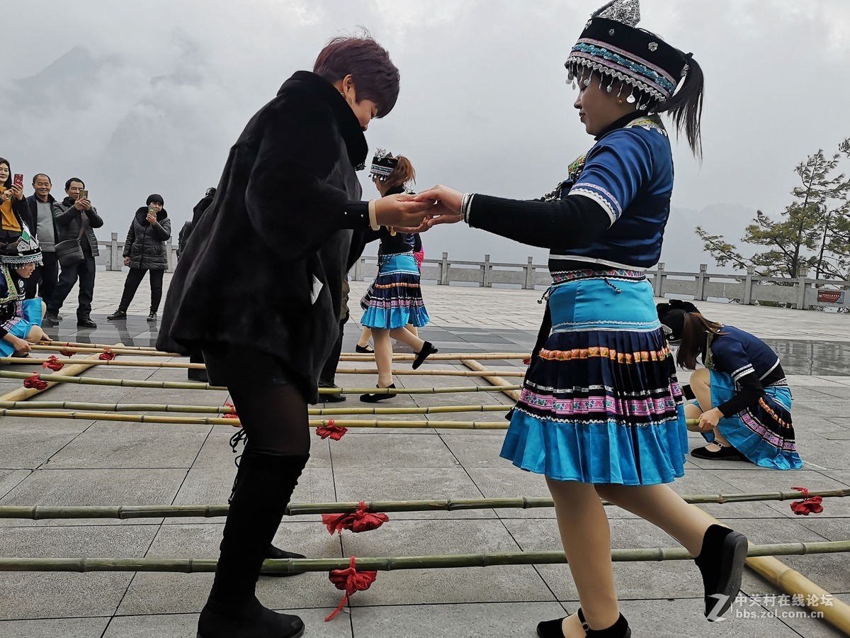 重庆涪陵武陵山大裂谷土家舞