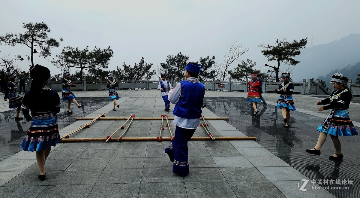 重庆涪陵武陵山大裂谷土家舞