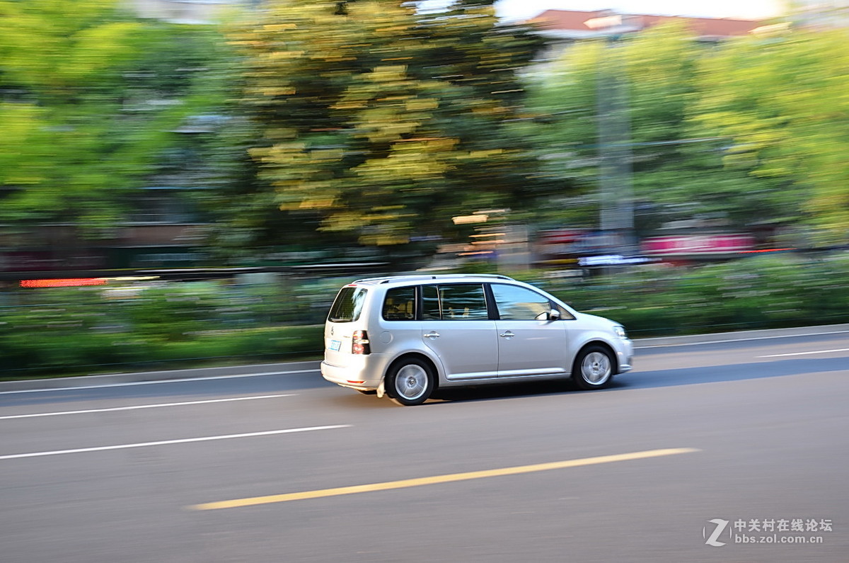 《 追随拍摄 》