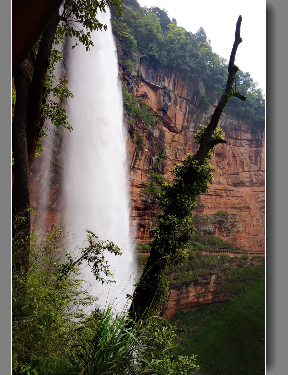 四面山望乡台瀑布——11P