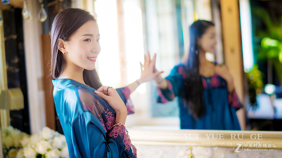 岁月如歌：蓝色气质   58mm f/1.4G镜头   室内自然光