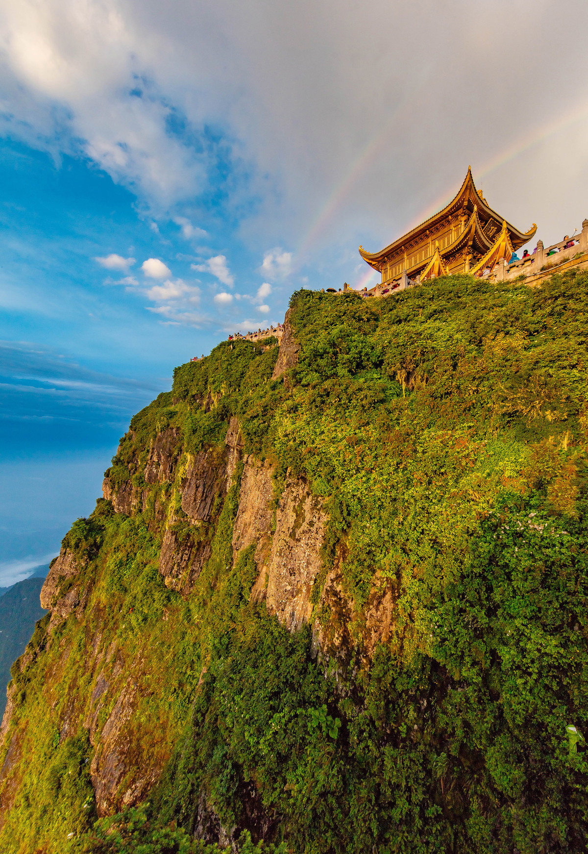 峨眉山第一山照片图片