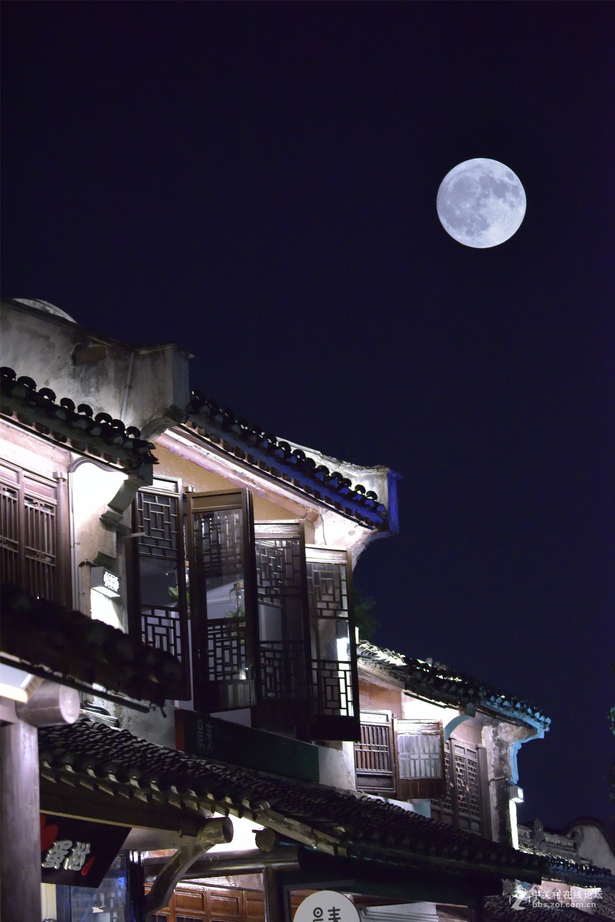 中秋夜，月是故乡明