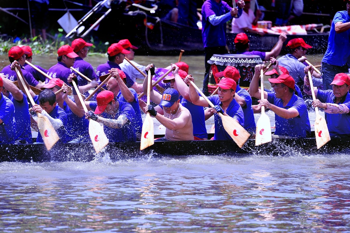 司前龙舟竞渡——祝贺好友皓月长弓荣任侨乡版主