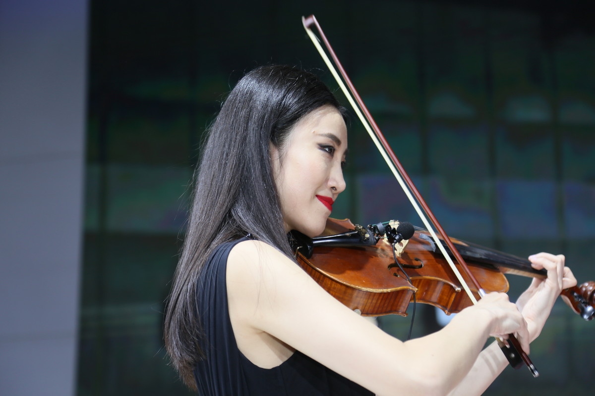 雷克萨斯汽车音乐表演