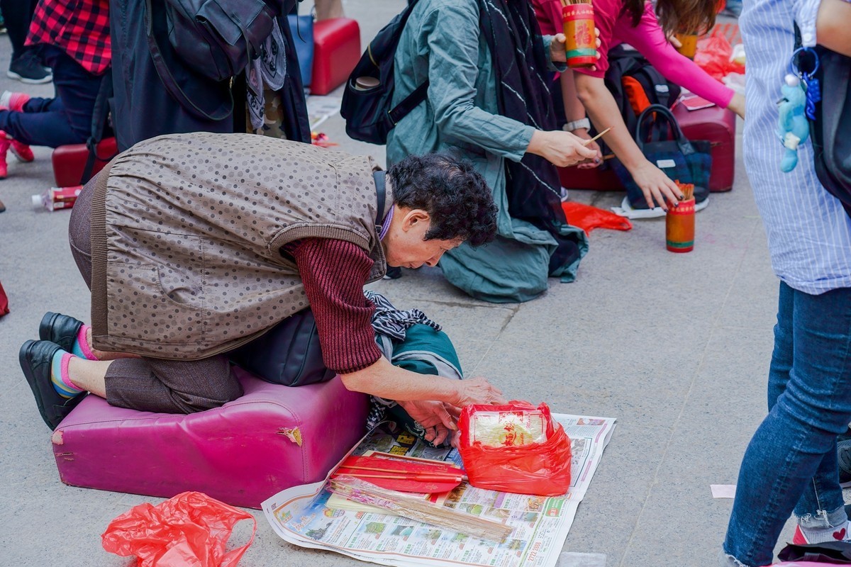 a7m3+FE 24-105mm F4.0 G OSS ( 大年初二 求神 )