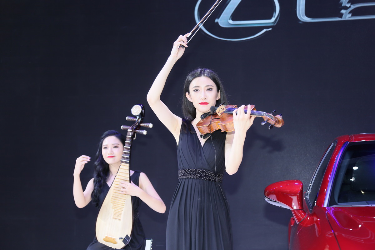 雷克萨斯汽车音乐表演