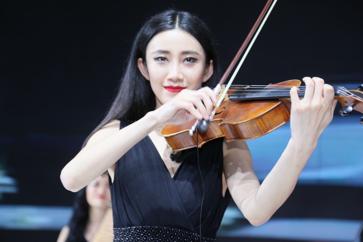 雷克萨斯汽车音乐表演