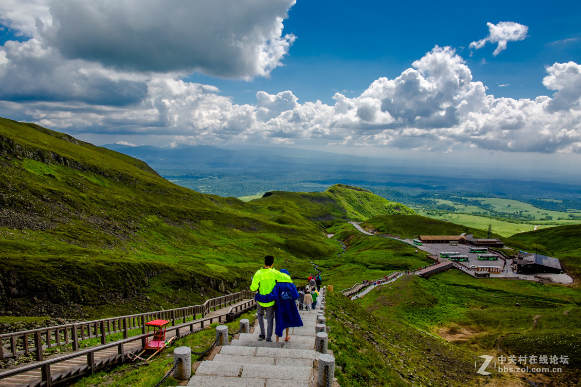 雨后露真容 — 长白山天池西坡