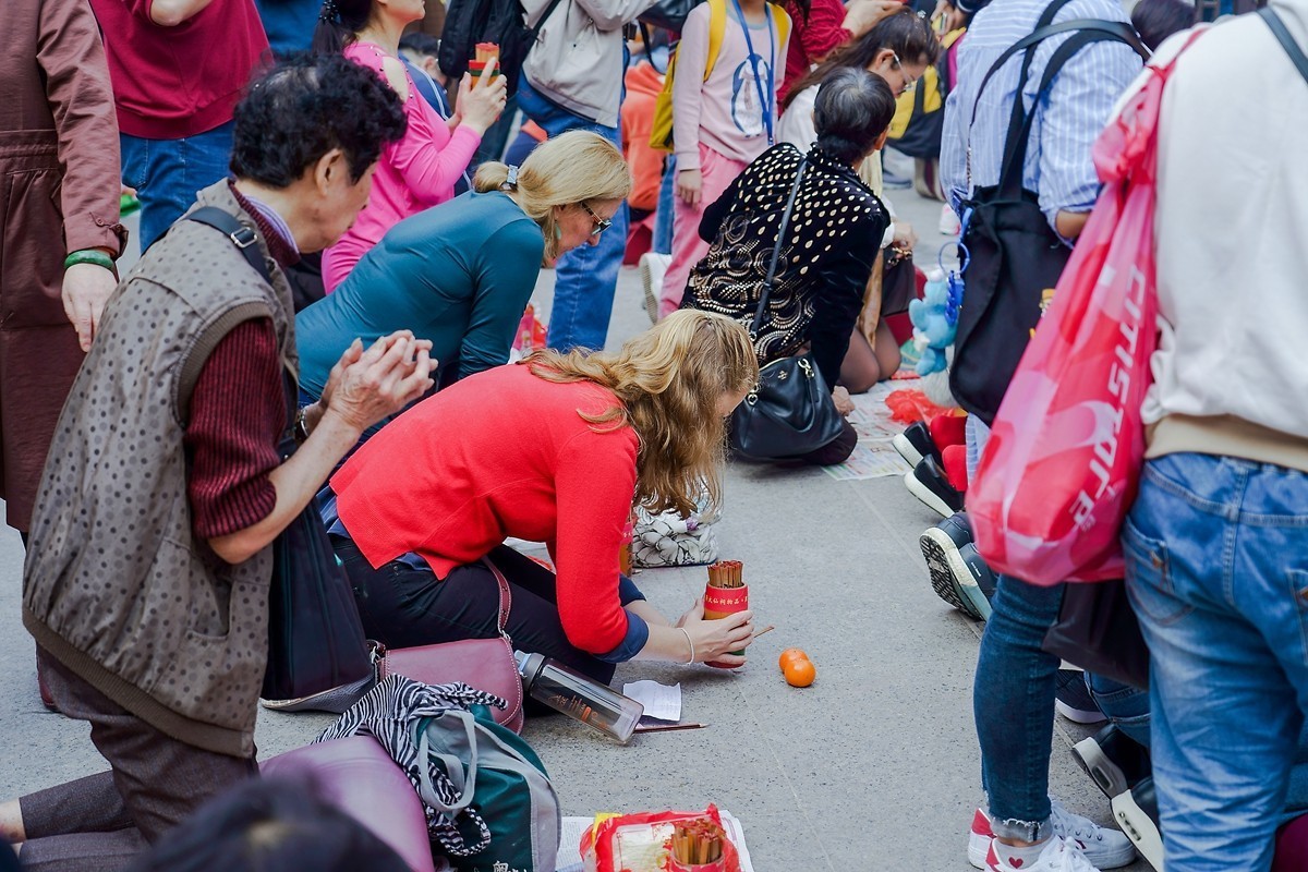 a7m3+FE 24-105mm F4.0 G OSS ( 大年初二 求神 )
