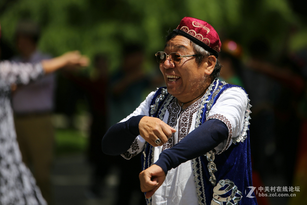 上几张6D和腾龙A009的片子，证明下此头素质相当好