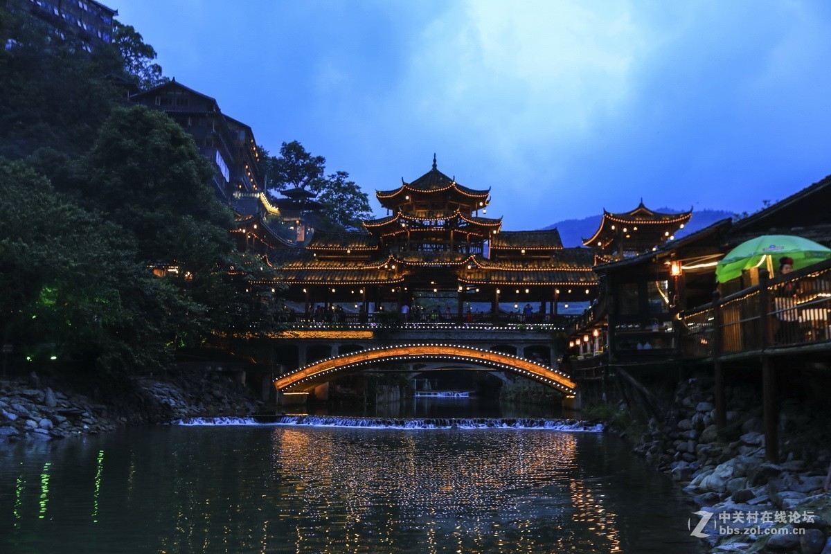 凯里—西江千户苗寨，高感夜景。