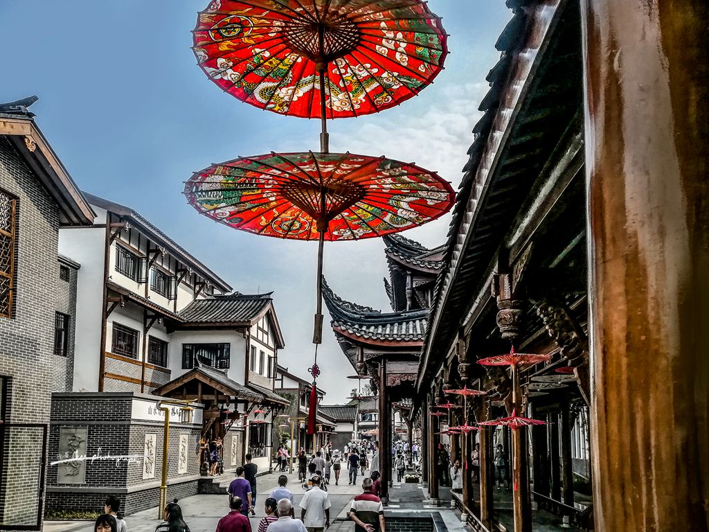 《伞里》泸州分水