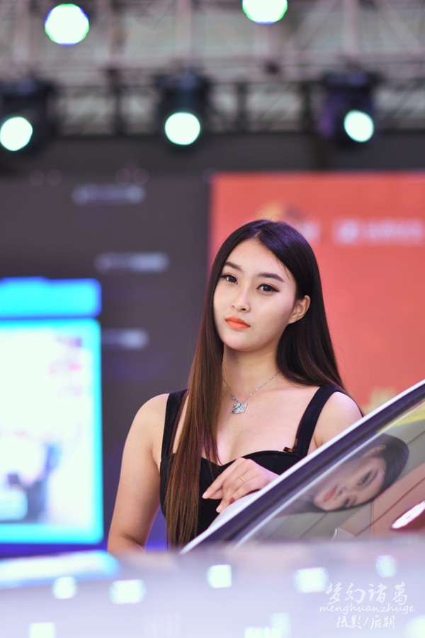 【梦幻美拍】美女模特(2018唐山春季车展)