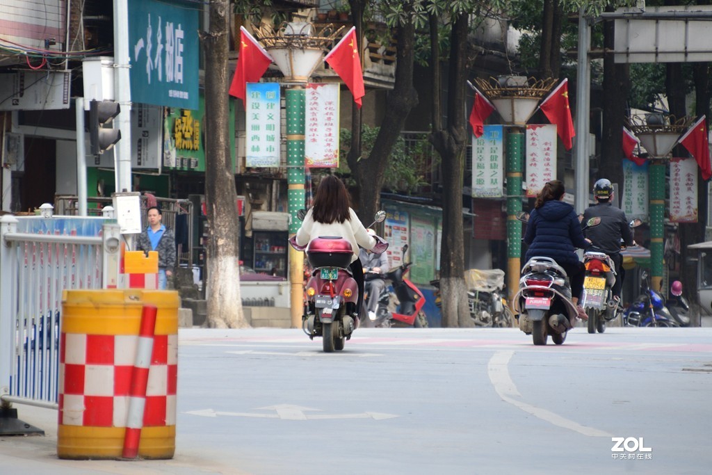 兄弟串门，旧款与新款的交锋。
