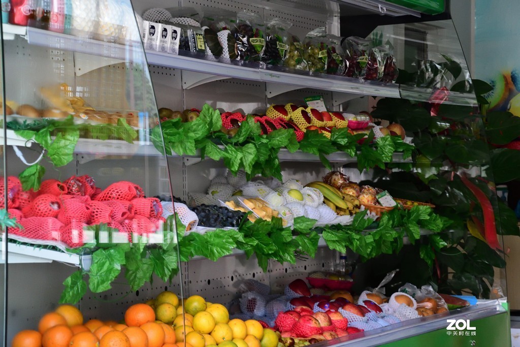 兄弟串门，旧款与新款的交锋。