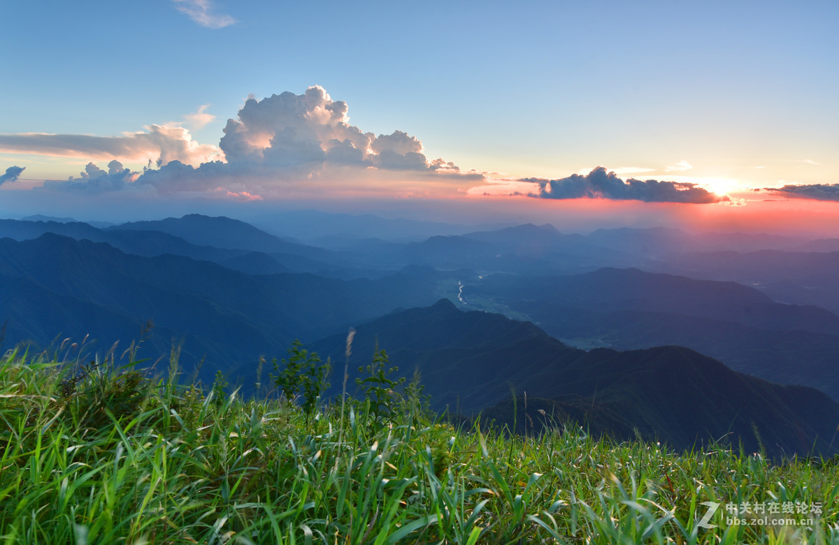 我终于拍摄到九岭山尖美丽的风光
