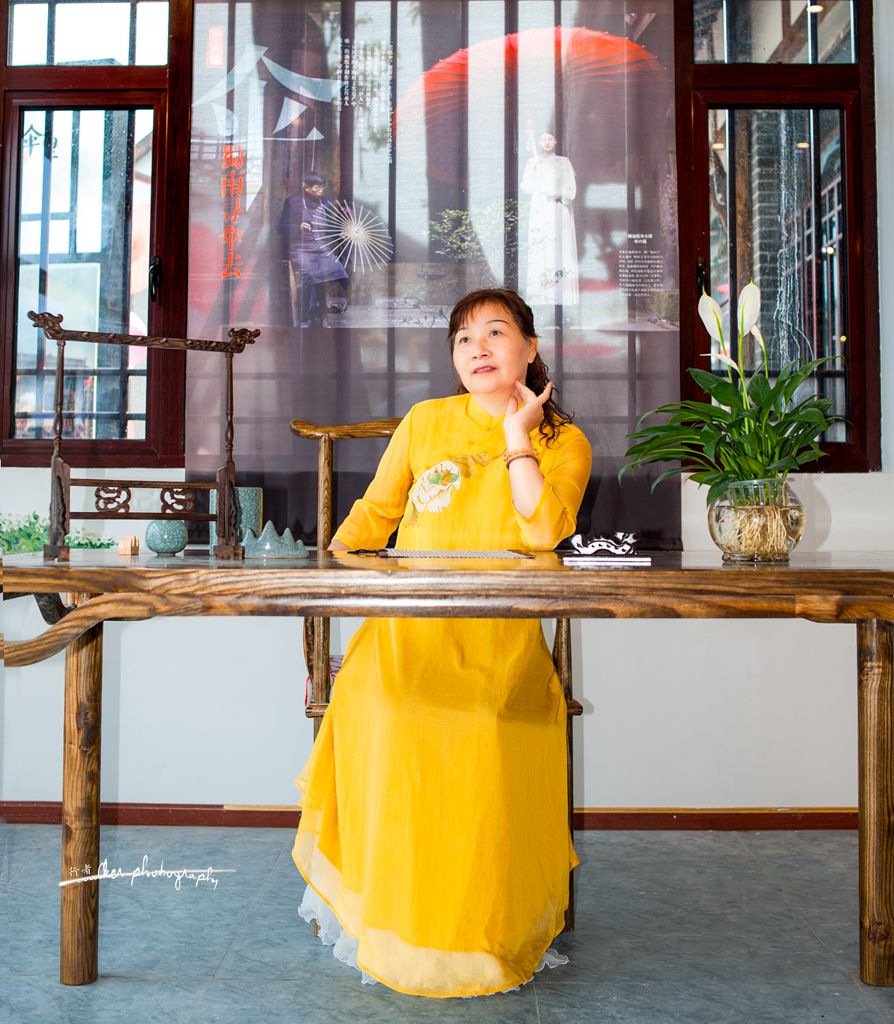 《伞里》泸州分水