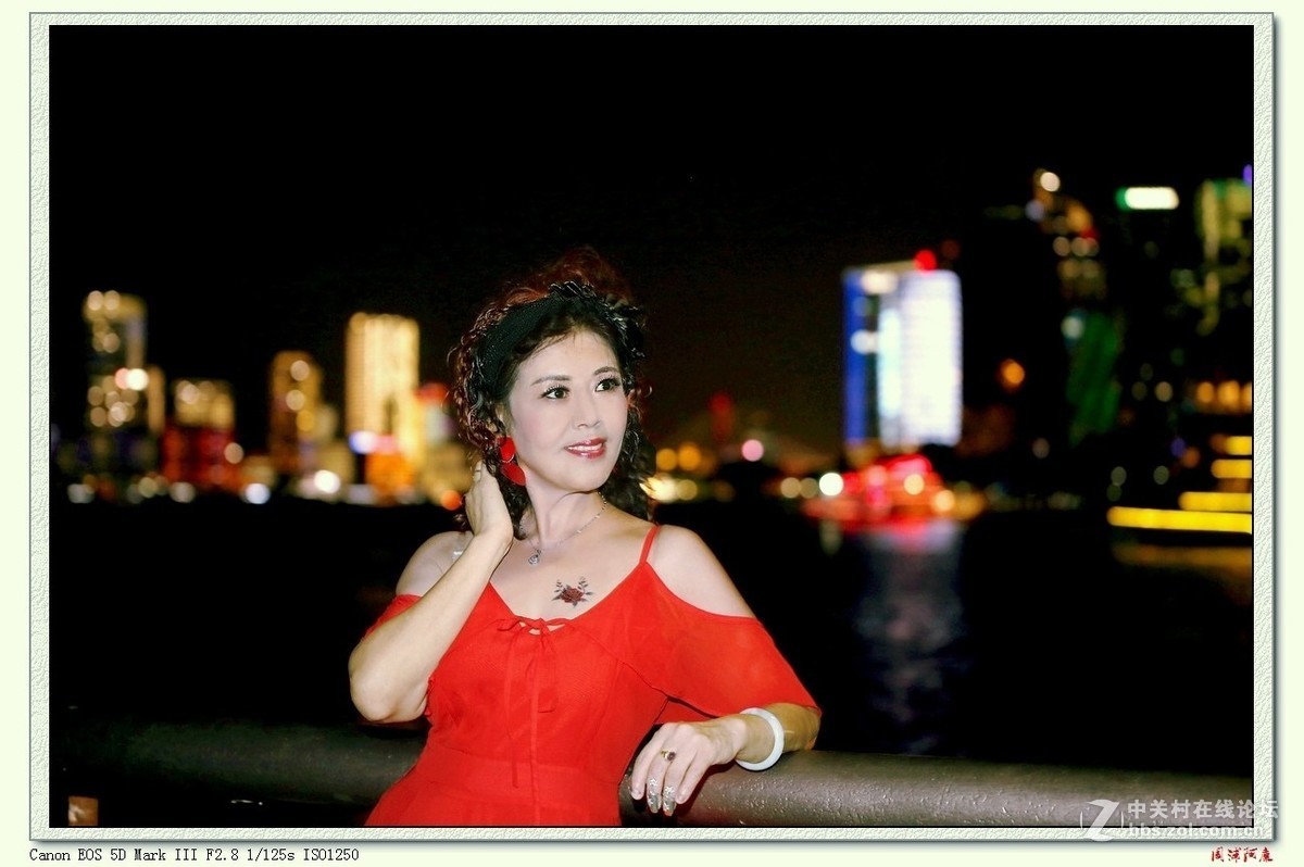 上海外滩夜景人像